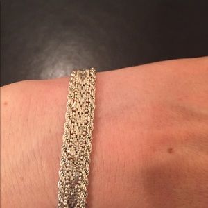 🌹Italy Sterling Silver bracelet. 7 in.